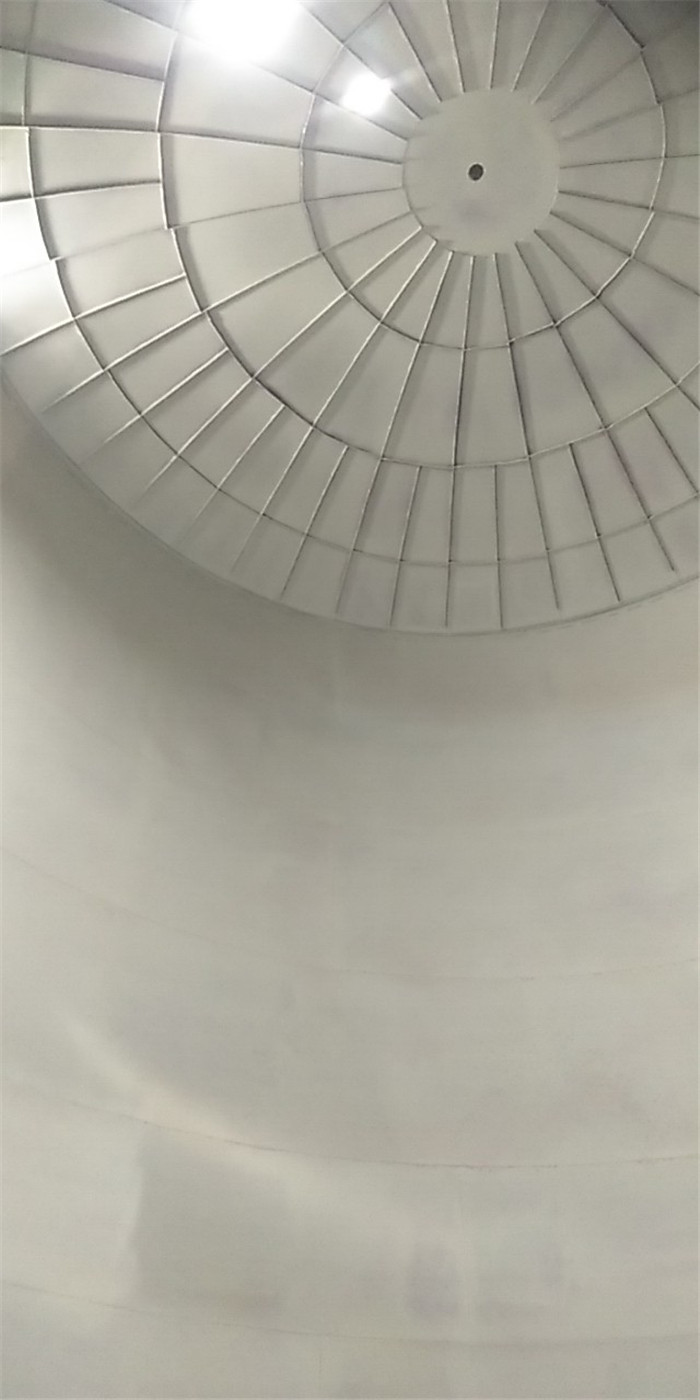唐山纵横钢铁海水淡化水箱聚脲防腐施工2