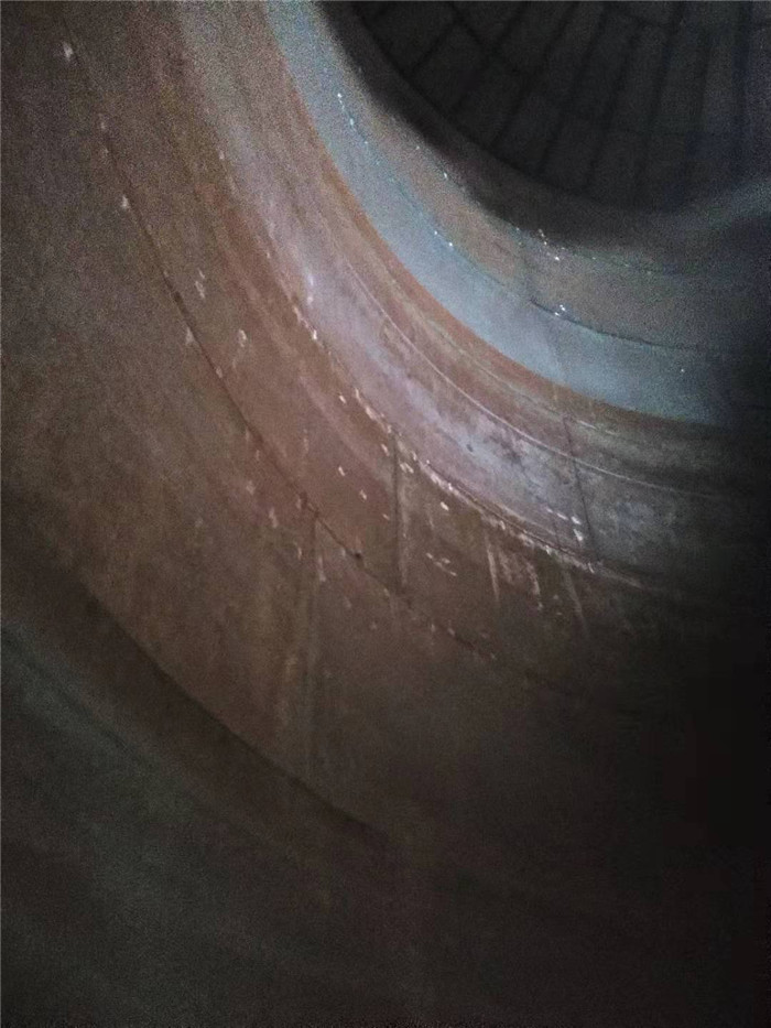 唐山纵横钢铁海水淡化水箱聚脲防腐施工9