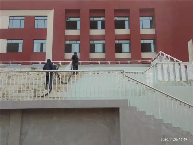 济南东山小学看台防水